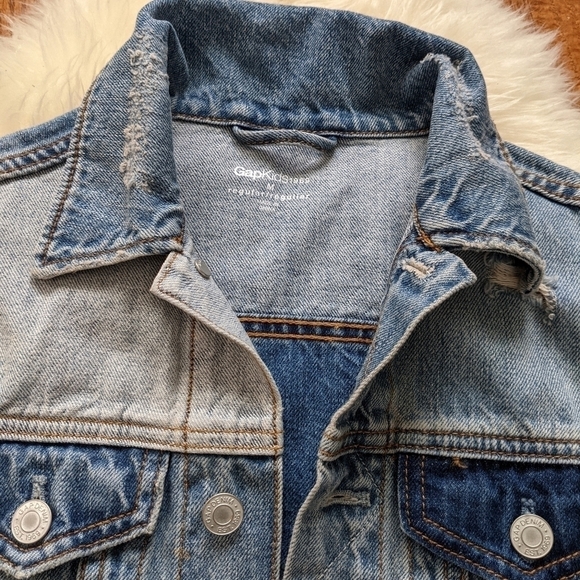 Gap kids unisex distressed Jean jacket - Picture 1 of 7